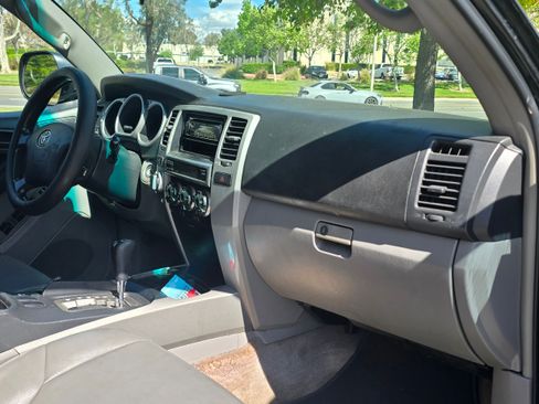 Used 2005 Toyota 4Runner SR5 image 23