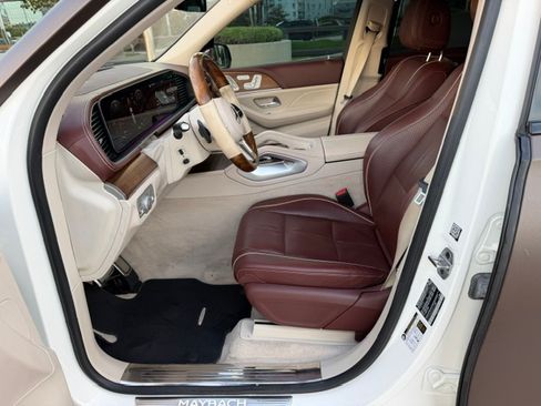 Used 2022 Mercedes-Benz Maybach GLS 600 4MATIC image 14