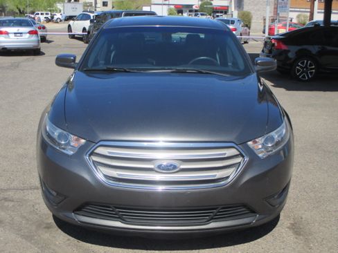 Used 2015 Ford Taurus SEL image 14