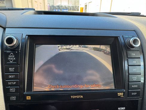 Used 2012 Toyota Sequoia Platinum image 27