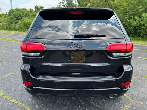 Used 2021 Jeep Grand Cherokee Laredo X image 7