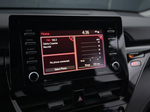 Used 2022 Toyota Camry SE image 28