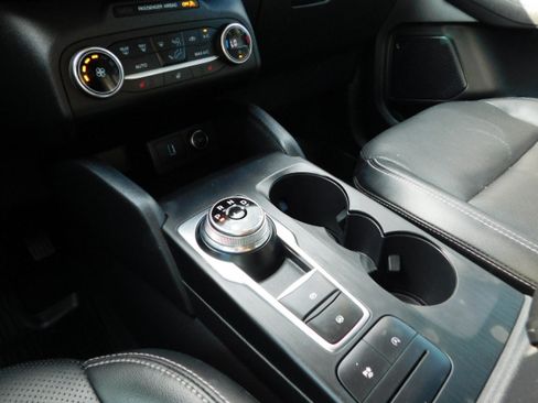 Used 2020 Ford Escape FWD SEL image 18