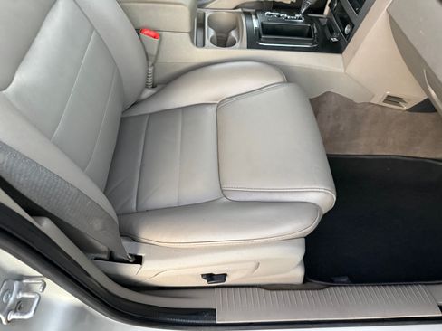 Used 2008 Jeep Commander Sport image 52