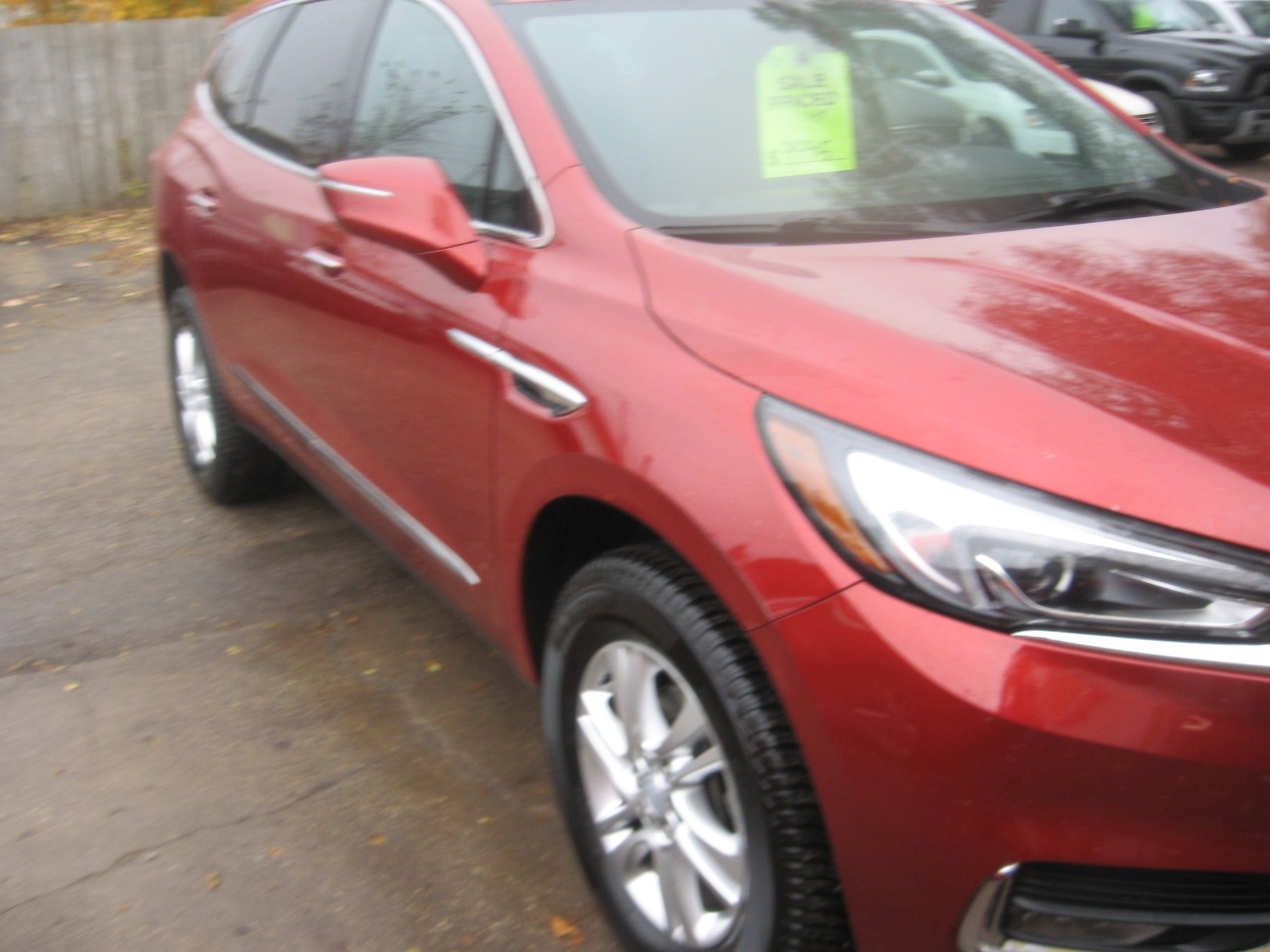 Used 2019 Buick Enclave Essence FWD image 3