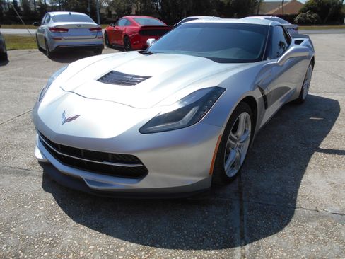 Used 2016 Chevrolet Corvette w/1LT image 3
