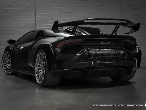 Used 2023 Lamborghini Huracan STO Coupe RWD image 4