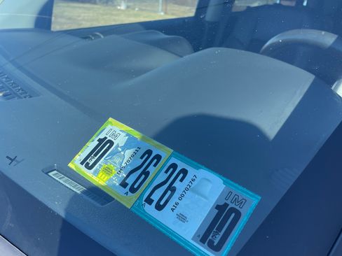 Used 2017 Jeep Compass Latitude image 2