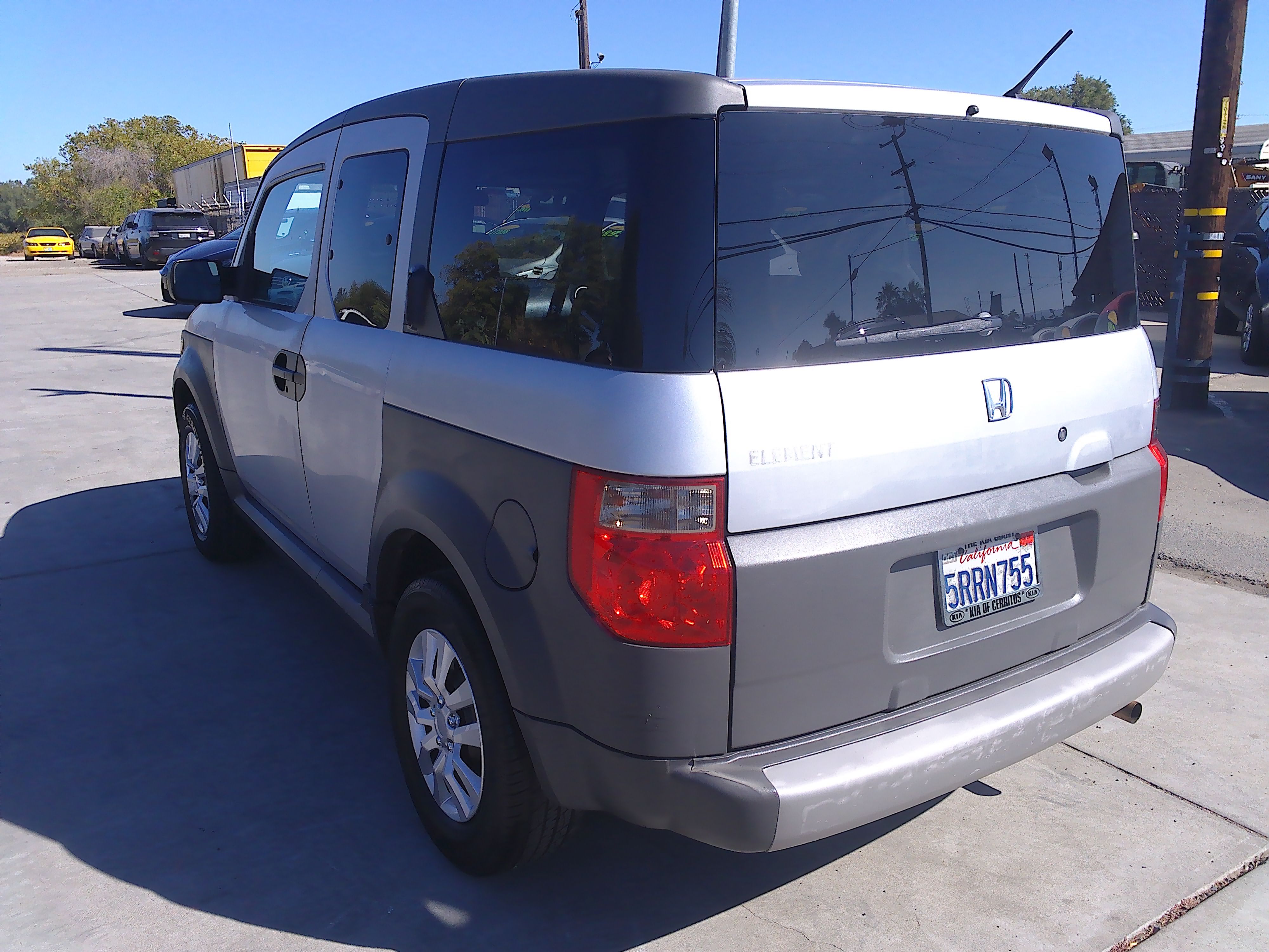 Used 2005 Honda Element LX image 3