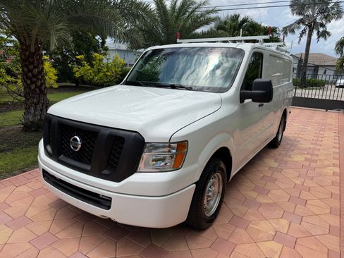 Used 2019 Nissan NV 1500 RWD image 1