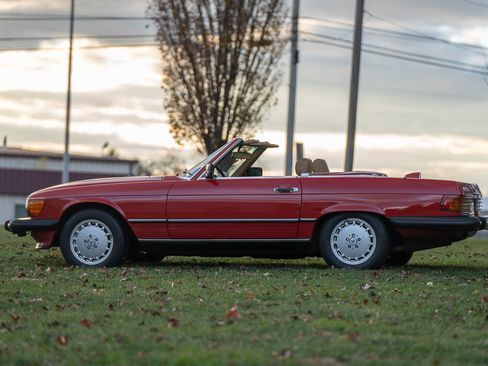 Used 1987 Mercedes-Benz 560 SL image 7