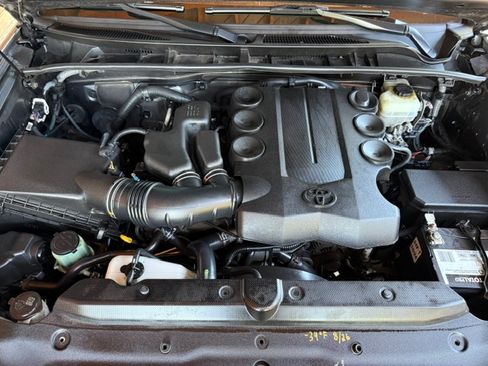 Used 2016 Toyota 4Runner 4WD image 24