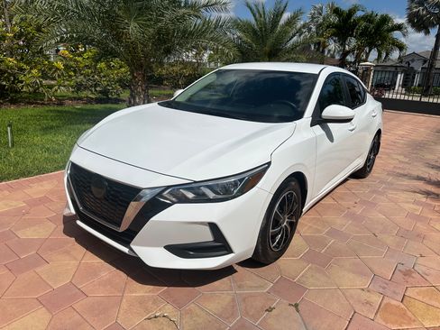 Used 2022 Nissan Sentra S image 1