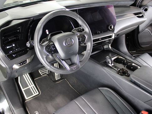 Used 2023 Lexus RX 500h AWD F Sport image 4
