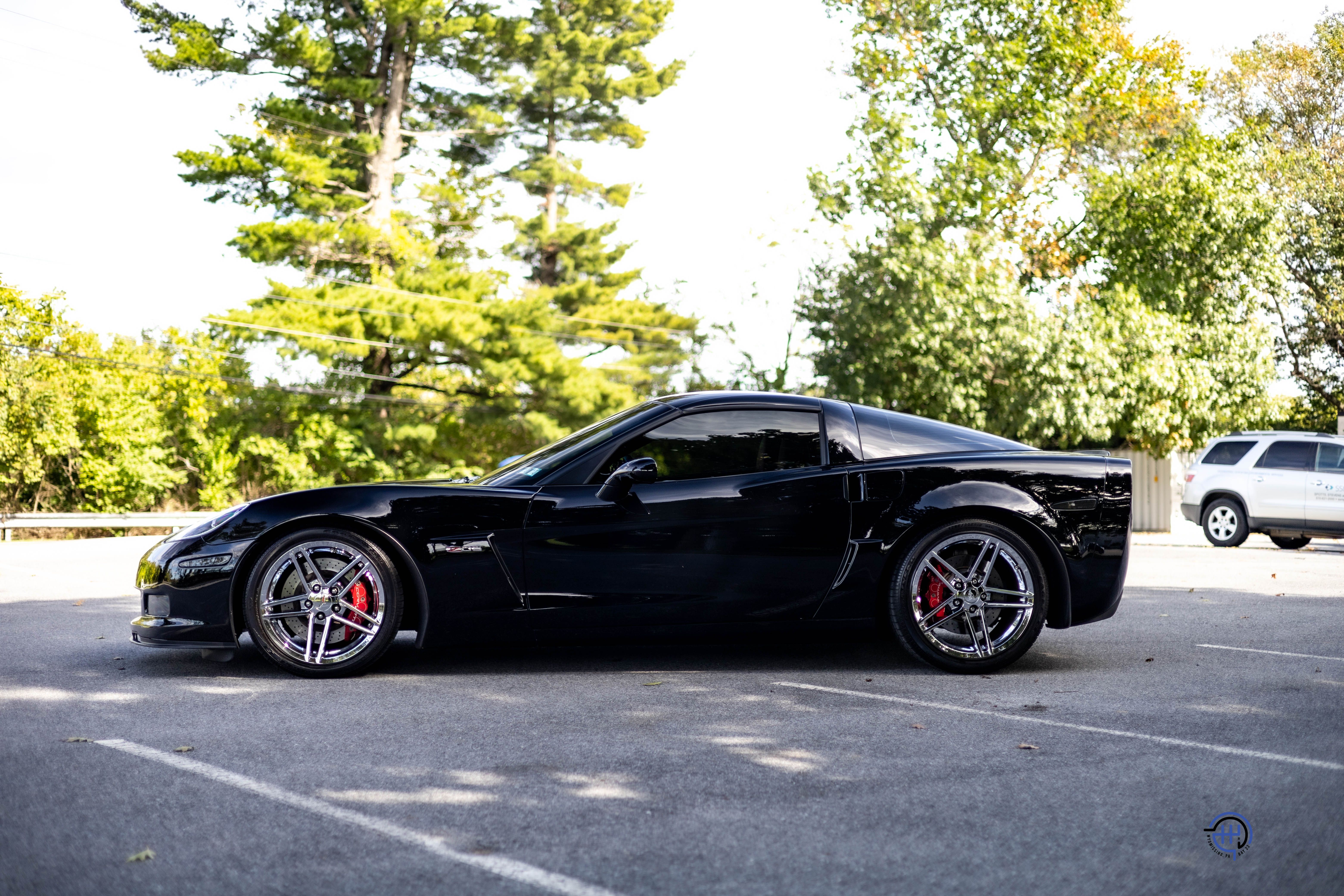 Used 2008 Chevrolet Corvette Z06 Coupe w/ 2LZ RWD image 10