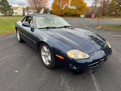 Used 1998 Jaguar XK8 image 45