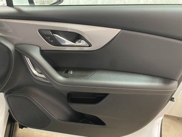 Used 2025 Chevrolet Blazer FWD LT w/ 2LT image 25