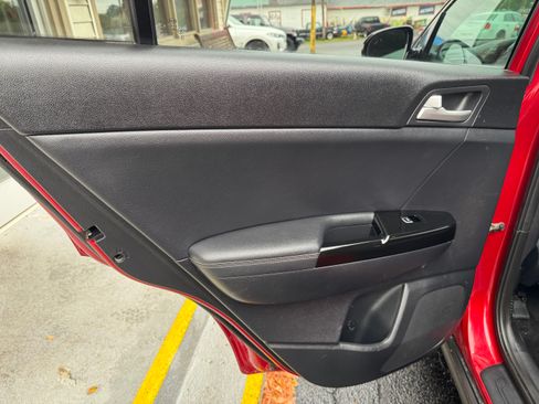 Used 2018 Kia Sportage EX image 10