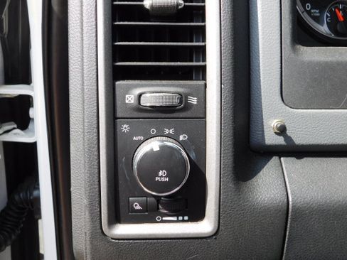 Used 2016 RAM 3500 image 10