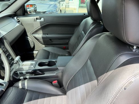 Used 2005 Ford Mustang GT image 5