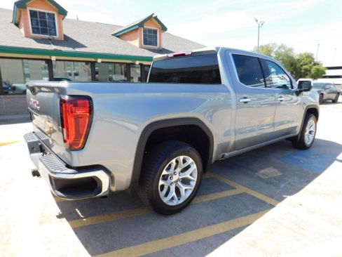 Used 2025 GMC Sierra 1500 SLT image 7