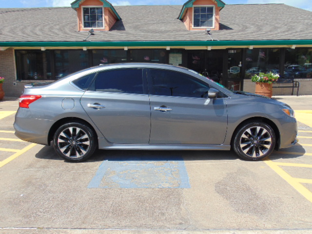 Used 2019 Nissan Sentra SR FWD image 10