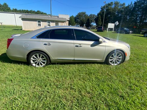 Used 2015 Cadillac XTS Luxury image 8