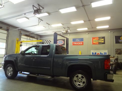 Used 2013 Chevrolet Silverado 1500 4x4 Extended Cab LT image 4