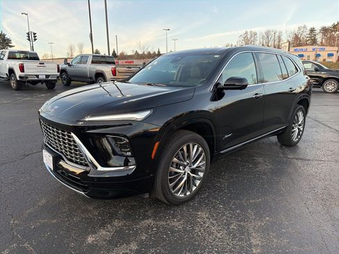 Used 2025 Buick Enclave Avenir image 7