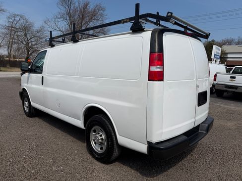 Used 2020 Chevrolet Express 2500 image 3