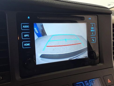 Used 2015 Toyota Sienna XLE image 15