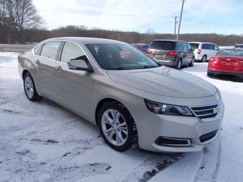 Used 2015 Chevrolet Impala LT image 3
