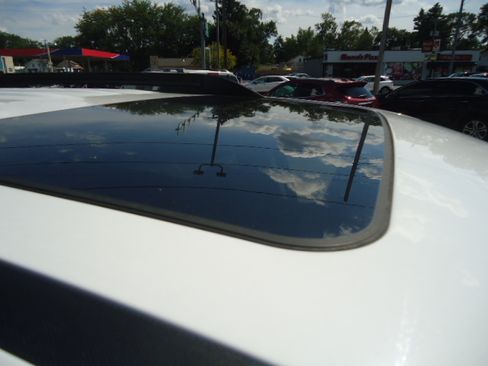 Used 2012 Chevrolet Equinox FWD LT w/ 2LT image 5