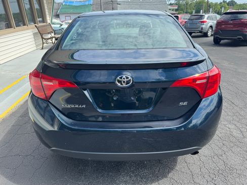 Used 2017 Toyota Corolla SE FWD image 5