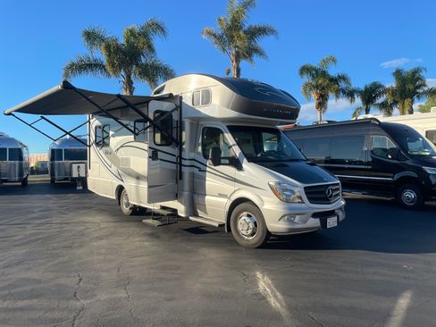 Used 2015 Mercedes-Benz Sprinter 4500 image 5