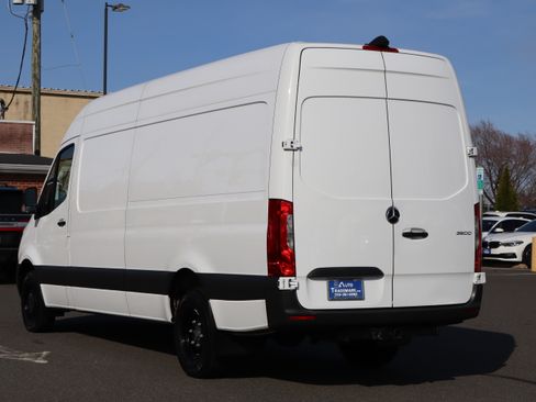 Used 2022 Mercedes-Benz Sprinter 3500 image 5