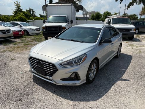 Used 2018 Hyundai Sonata SE FWD image 1