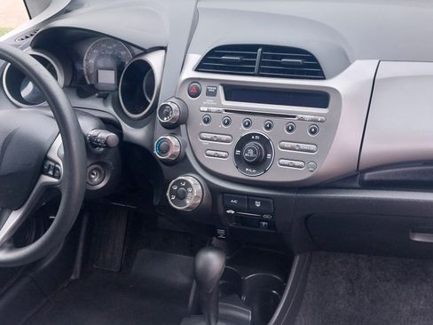 Used 2011 Honda Fit image 17