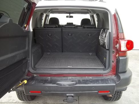 Used 2008 Toyota FJ Cruiser image 12