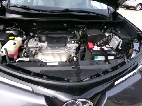 Used 2016 Toyota RAV4 XLE image 18