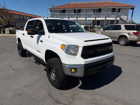 Used 2017 Toyota Tundra TRD Sport image 20