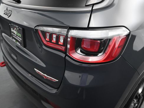 Used 2018 Jeep Compass Trailhawk image 16