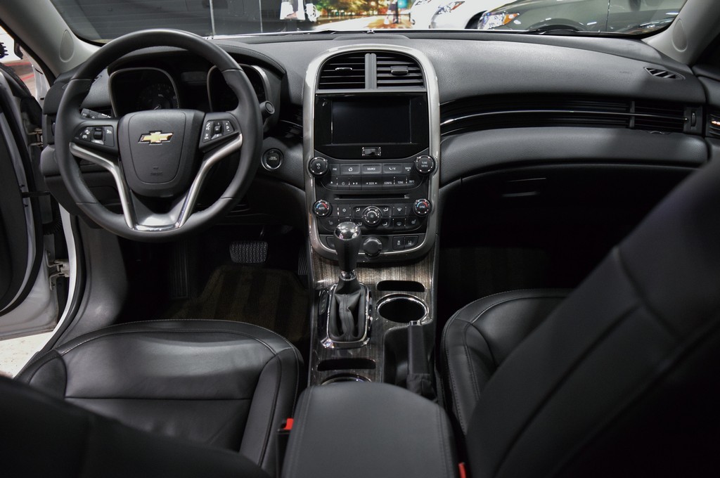 Used 2015 Chevrolet Malibu LTZ FWD image 24