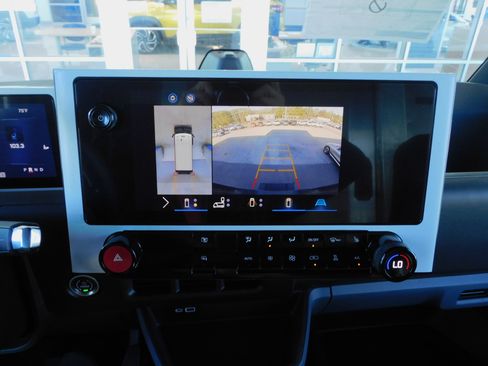 New 2025 Chevrolet Brightdrop 400 image 3