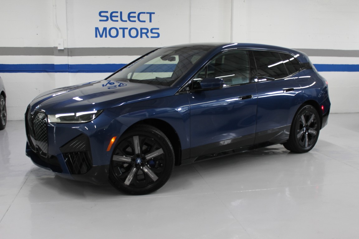 Used 2024 BMW iX xDrive50 AWD/4WD image 1