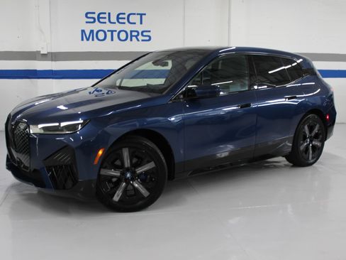 Used 2024 BMW iX xDrive50 AWD/4WD image 1