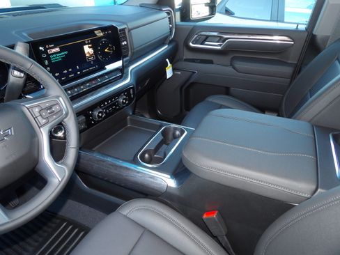 New 2026 Chevrolet Silverado 2500 LTZ image 25