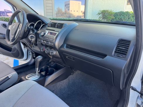 Used 2007 Honda Fit Sport image 27