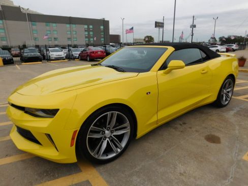 Used 2017 Chevrolet Camaro LT image 4