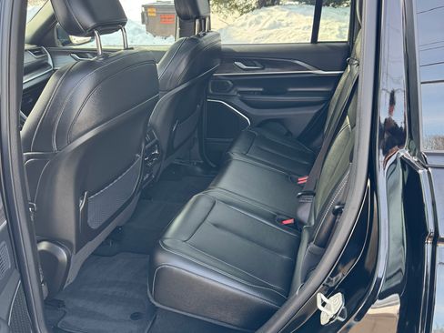 Used 2024 Jeep Grand Cherokee Limited 4xe image 6